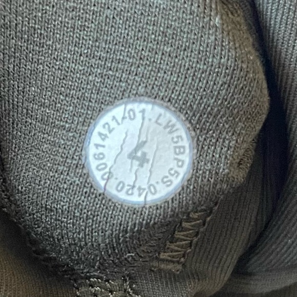 Lululemon 21 Inch Army Green Leggings - Picture 11 of 11